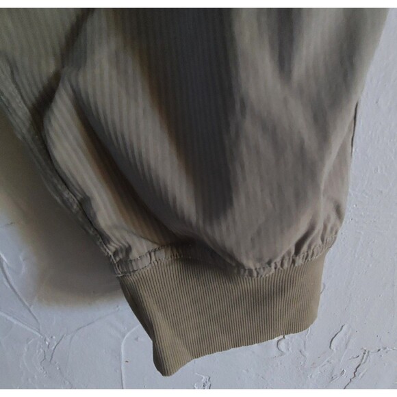 zyia active joggers Pants Women's Size XL, 32 Inch Waist, Green Olive Color. - Picture 5 of 8